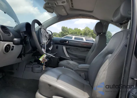 2004 Volkswagen New Beetle Gls from USA, damaged, VIN 3VWCK31CX4M421080